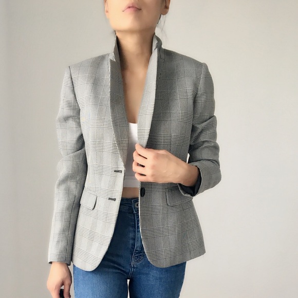 Jones Wear Jackets & Blazers - JONES WEAR Essential  NEW plaid blazer